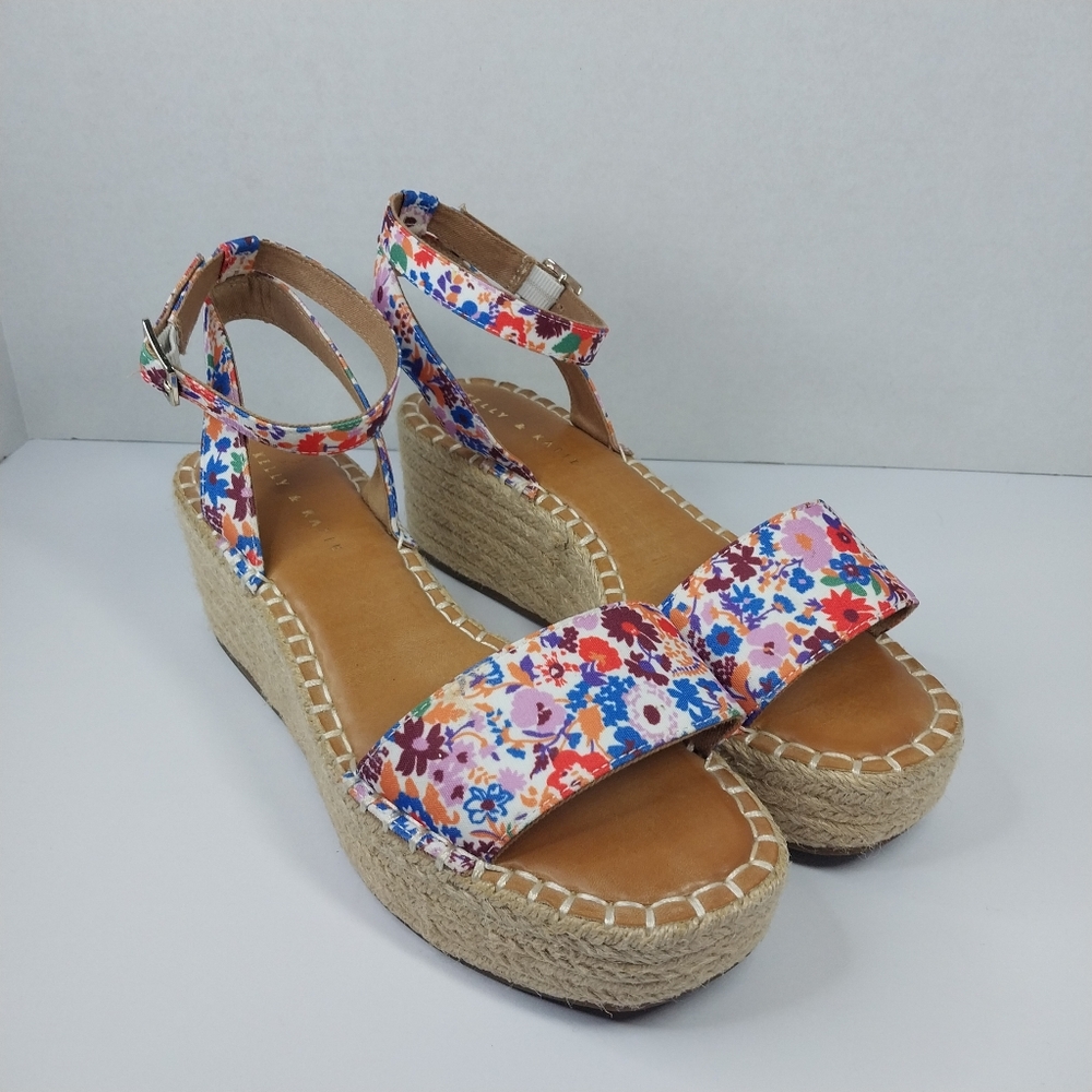 Kelly & Kate Women's size 9 M Espadrille Platform Flower Boho Chic Sandals Shoes